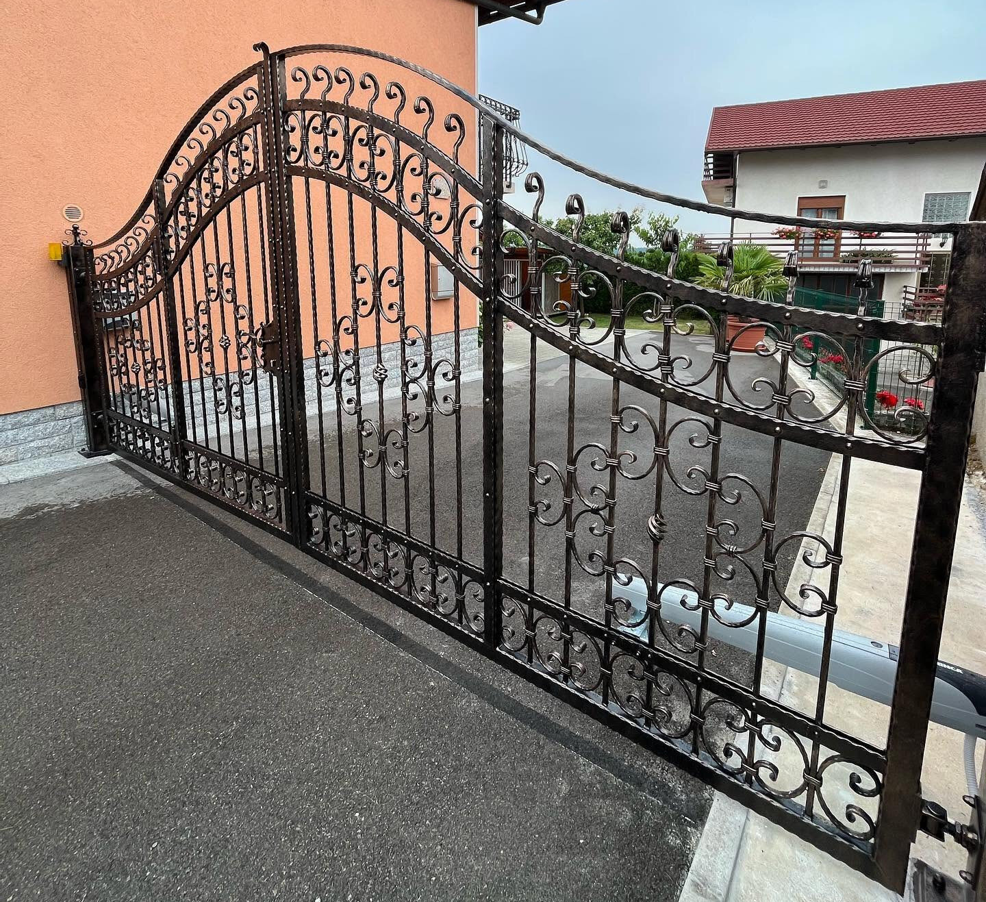 Dvoriščne ograje