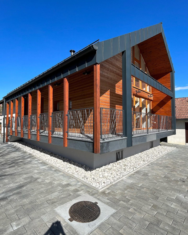 Moderna balkonska ograja 7