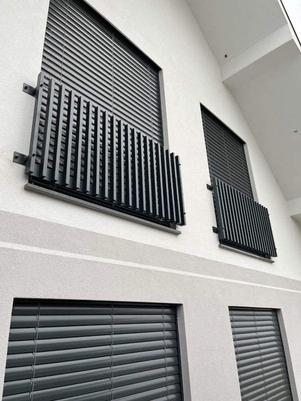 Moderna balkonska ograja 8