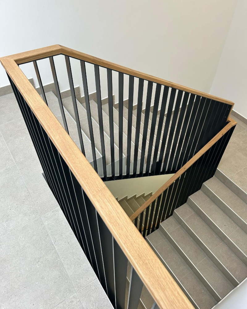 Stopniščna ograja 11